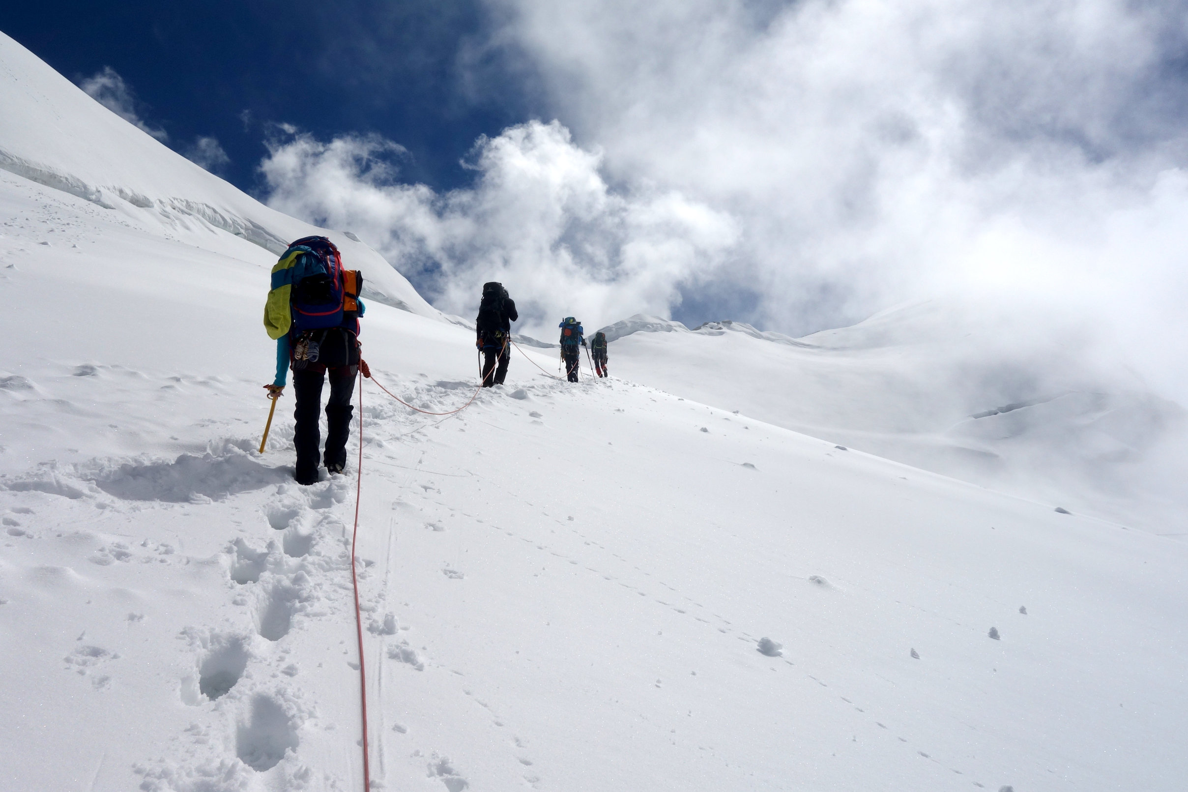 Am Weg zur Marco e Rosa Hütte.